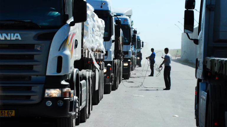 Netanyahu says Israel will control all of Gaza as aid trucks prepare to enter