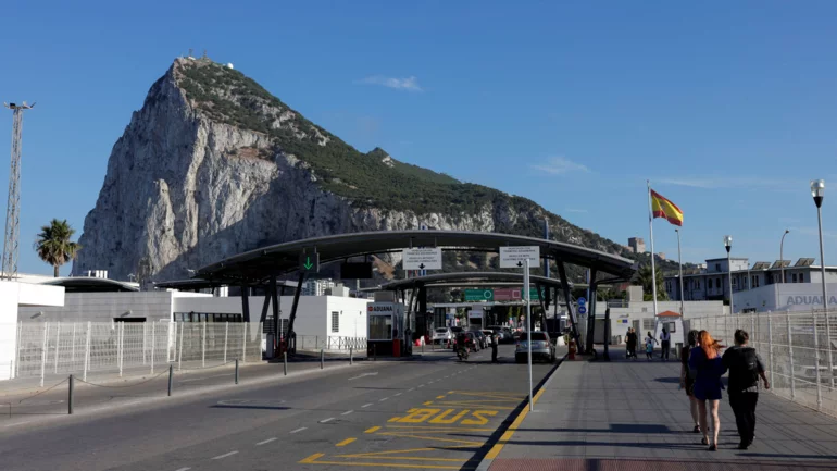 Spain urges UK to sign Gibraltar deal before new EU travel checks