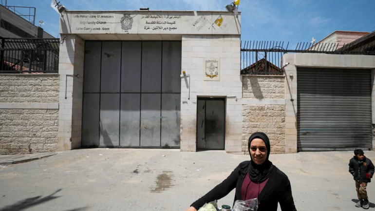 Gaza's Christians 'heartbroken' for pope who phoned them nightly