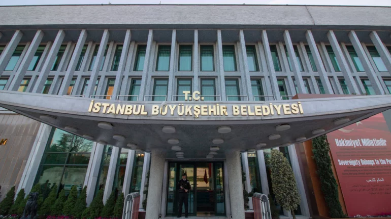 Turkey jails 18 more Istanbul municipal officials in growing crackdown
