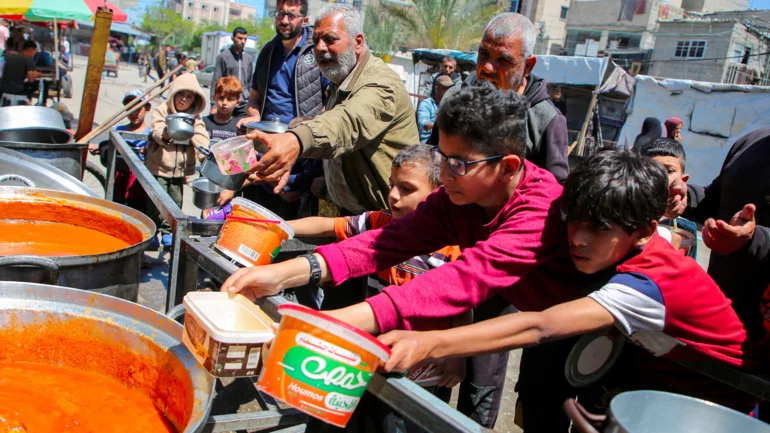 Israel allows UN to bring in more equipment amid Gaza lawlessness