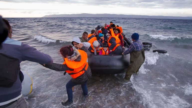 At least 12 die, 10 missing as migrant boat sinks off Tunisia