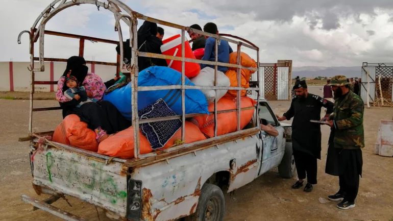 Pakistan resumes military operations against Afghanistan