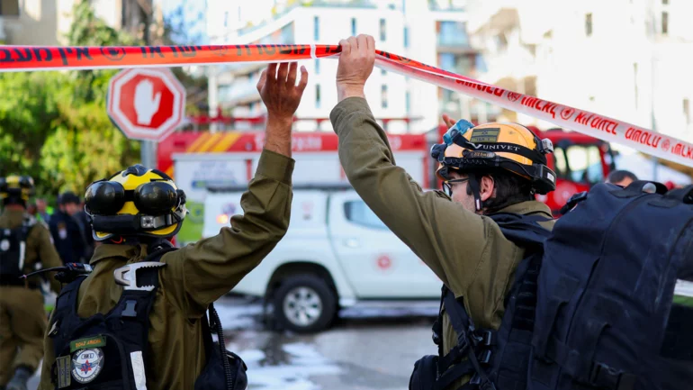 Iran strikes Israel with missile waves and dismisses Trump peace talk