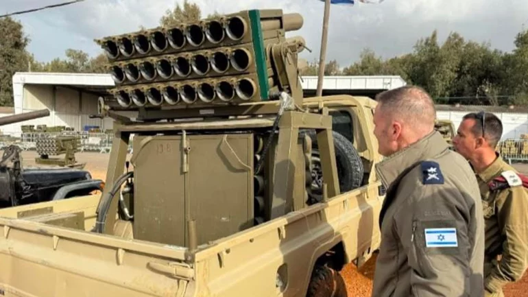 Israeli jets attack Syria-Lebanon border crossings to stop arms smuggling