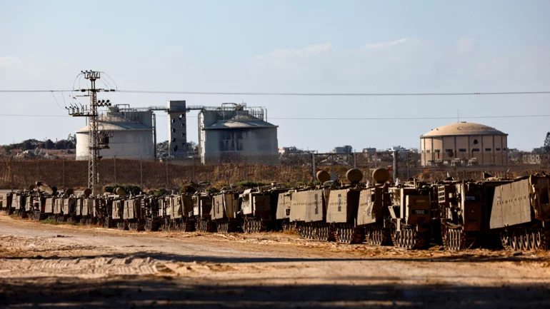 Thousands of Israeli reservists report for duty as military chief clashes with ministers