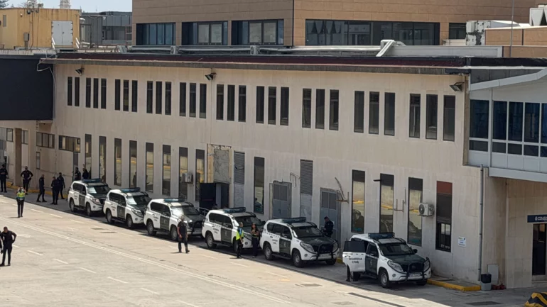 Spanish police launch operation to clear Ceuta migrants off beach