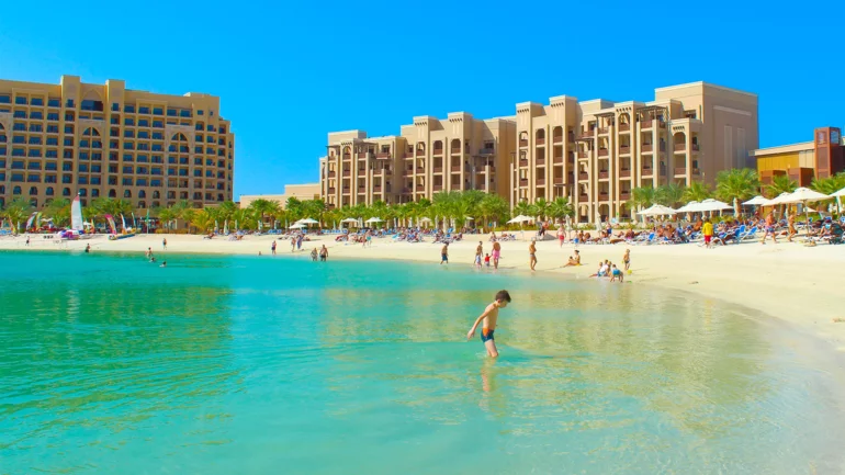 More UAE beaches close as oil spill grows
