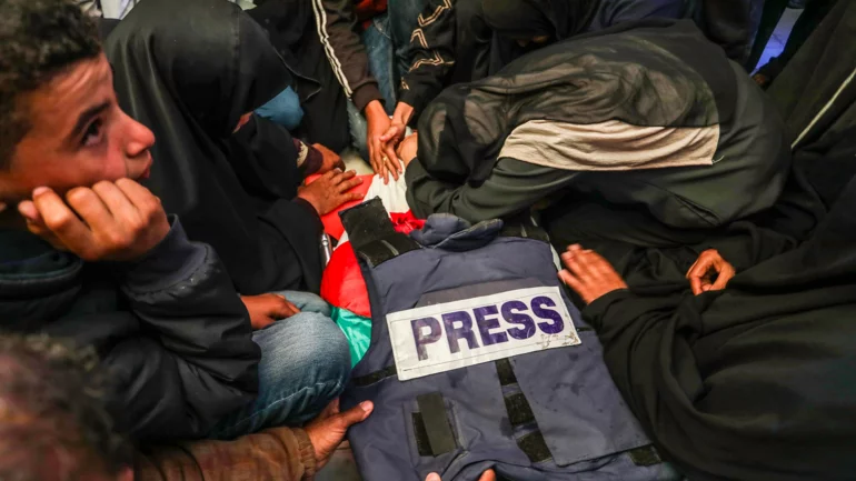 Critics slam France for overlooking Hamas influence on Gaza press