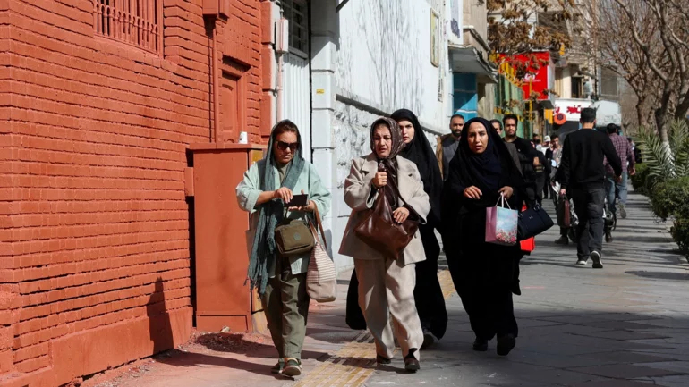 US-Israeli attack triggers fear and panic in Iran