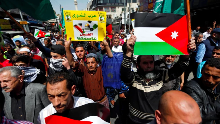 US designates three Muslim Brotherhood chapters as global terrorists