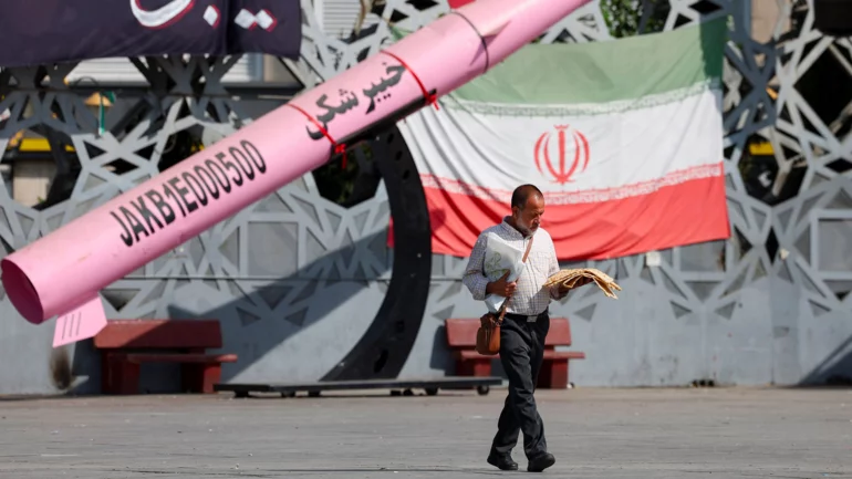 UK unveils tougher sanctions bill on Iran's nuclear program