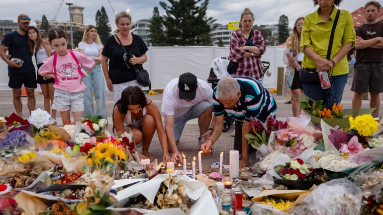Australian Prime Minister booed as Bondi Beach attack victims honoured