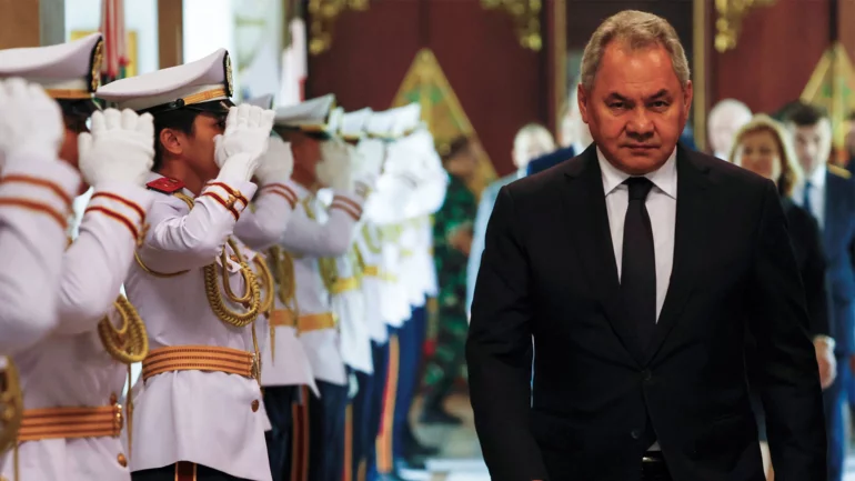 Shoigu leads large Russian delegation to Egypt for military talks, RIA reports