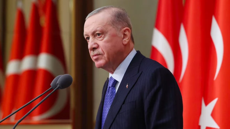 Erdogan praises France’s decision to send diplomatic mission to Damascus