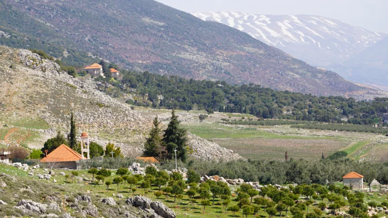 Israeli strike kills Lebanese militants in Beqaa area