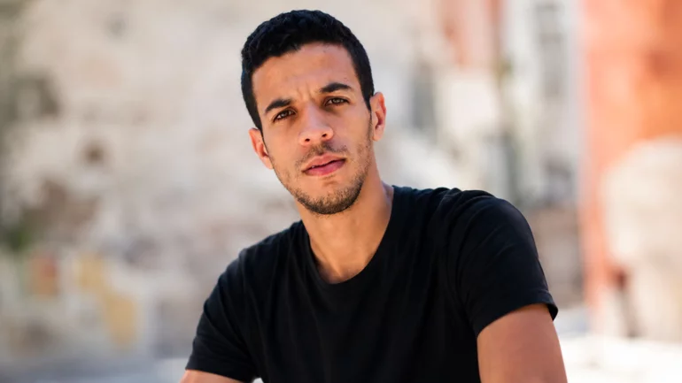 Moroccan rapper freed, faces October trial over "Insulting the King"