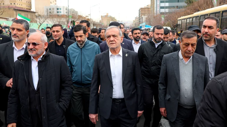 Cracks emerge in Iran's leadership as it reels under bombardment