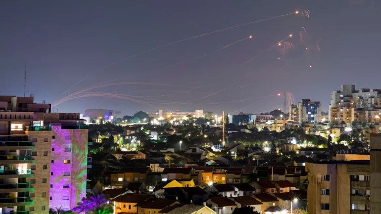 Israel pounds Gaza, Hamas fires rockets as Netanyahu indicates long war