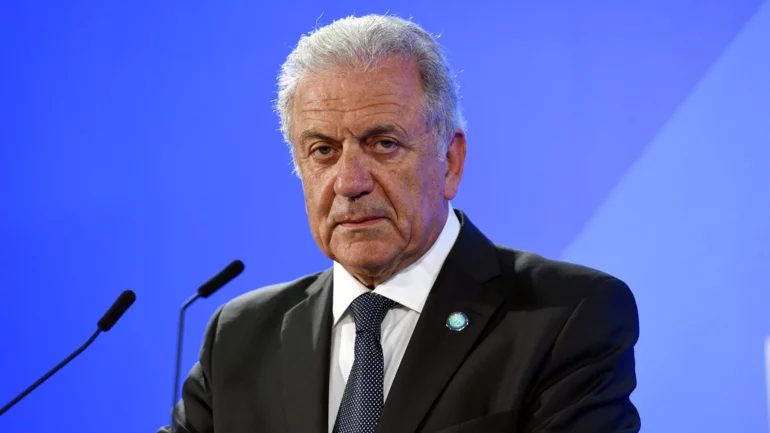 Avramopoulos faces EU arrest warrant in Qatargate case