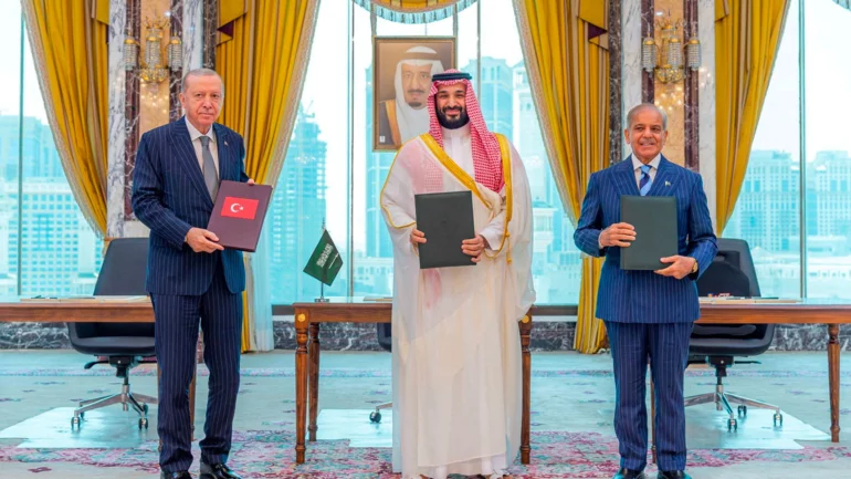 Turkey, Saudi Arabia, Pakistan set first talks under new defence pact