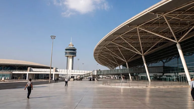 Houthis tell travellers to avoid Riyadh airport