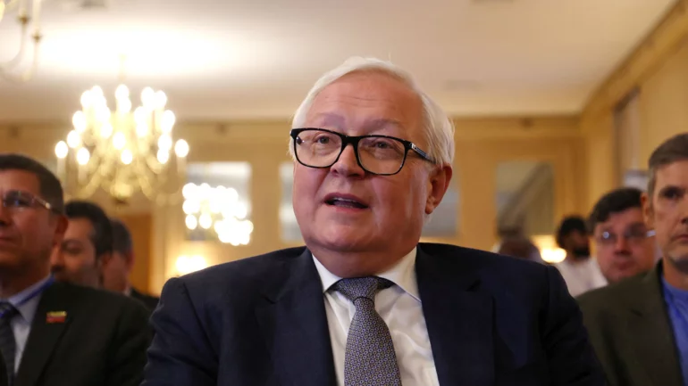 Russia says it is ready to remove excess nuclear materials from Iran
