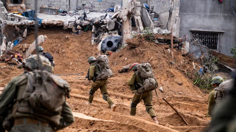 Fighting between Israeli forces and Hamas rages