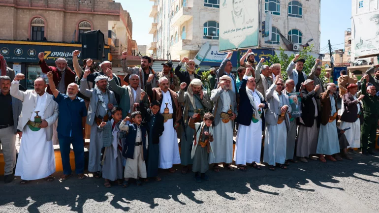 Over 200,000 flee Yemen fighting
