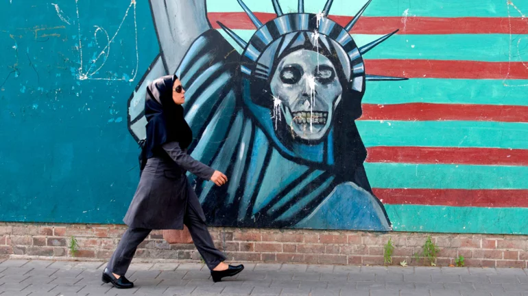 Demonstrations spread as Iran tensions mount