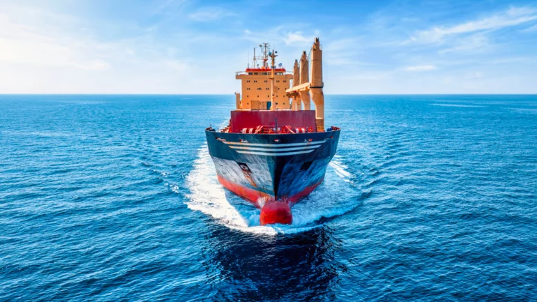 Shipping alert as bulk carrier damaged near Qatar waters