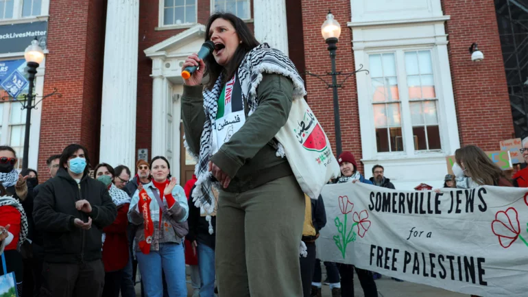 US judge halts deportation of Turkish student at Tufts
