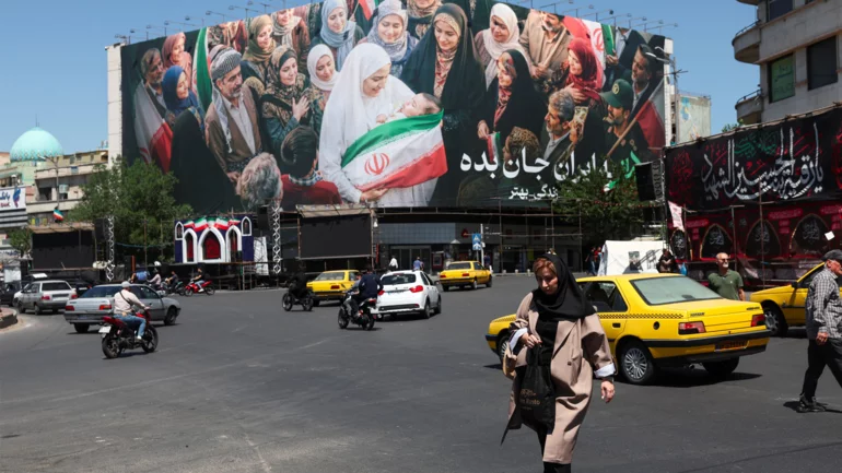 Fresh US attacks cloud hopes for quick Iran deal
