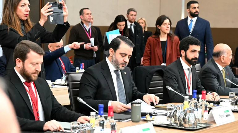 France urges Syrian transitional govt to partner coalition fighting Islamic State