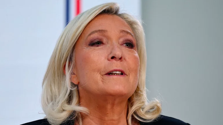 Le Pen and Melenchon gain momentum ahead of French 2027 election, poll shows