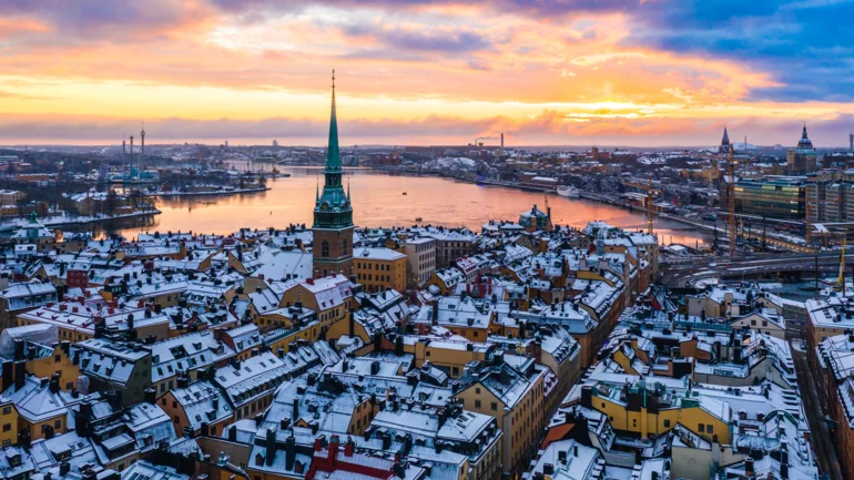 Swedish police apprehend three men near Israeli embassy