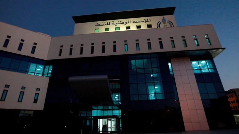 Libya's oil output falls more than half due to political standoff