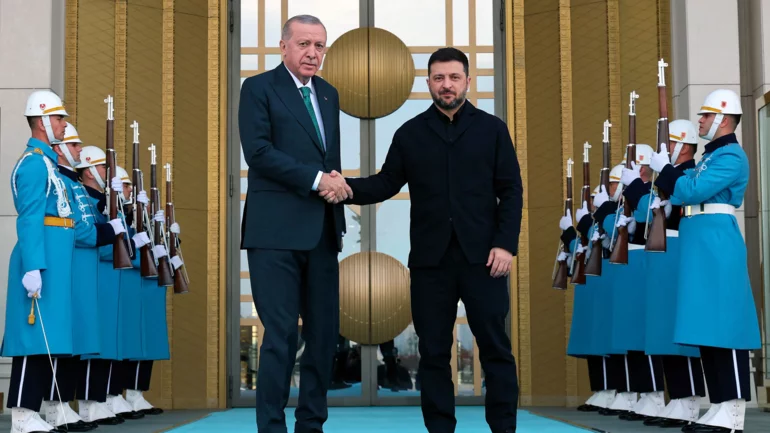 Ukraine expected to give up land, some arms under US peace plan, sources say