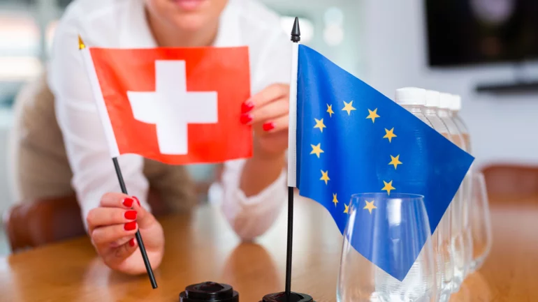 Swiss government wins backing for deal deepening ties with EU