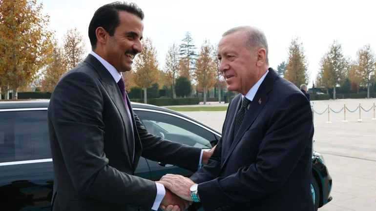 Turkey and Qatar sign agreements on trade, military