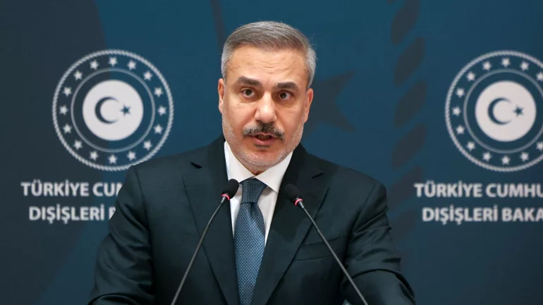 Turkey’s foreign minister says the US and Iran showing flexibility on nuclear deal, FT reports