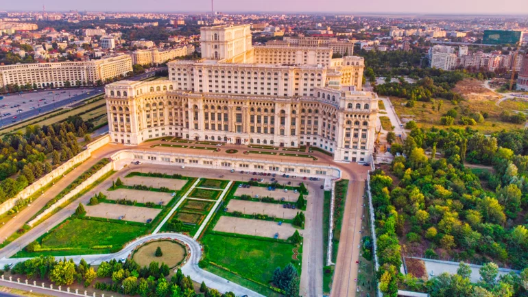 Political instability to weigh on Romania's deficit reduction efforts beyond 2026, Fitch says