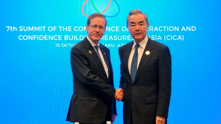 China demands Israel end settlement expansion in West Bank
