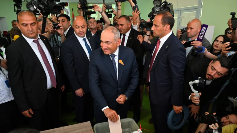 Armenians vote with peace efforts and Russia in focus
