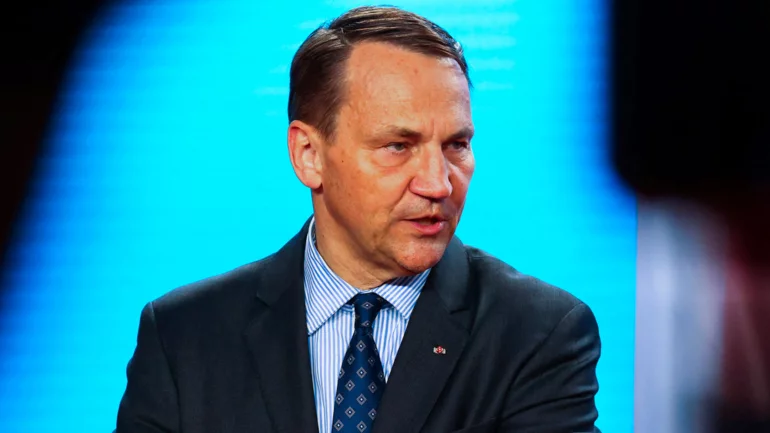 Polish foreign minister takes aim at Musk after Trump clash