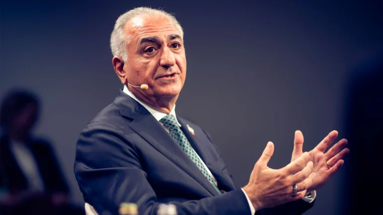 Son of Iran's last shah urges US military intervention in Iran
