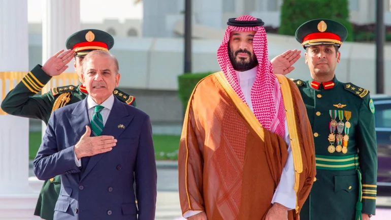 Pakistan, Saudi in talks on JF-17 jets-for-loans deal, sources say