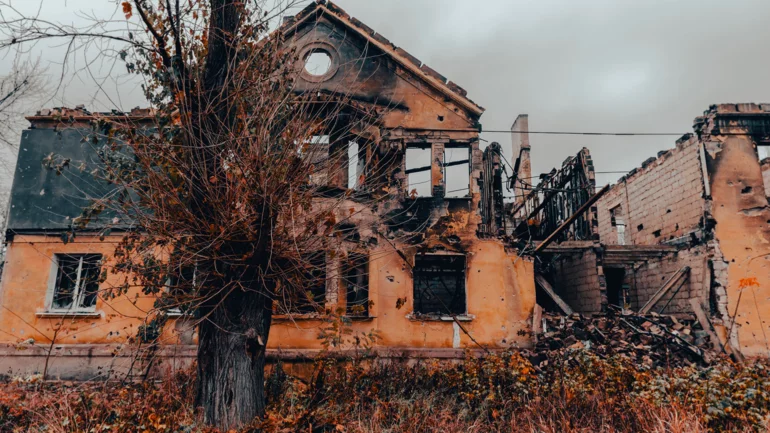 Russian forces take control of 2 settlements in eastern Ukraine, Defence Ministry says