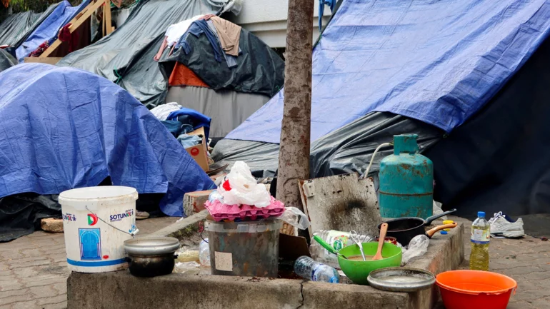 Tunisia dismantles sub-Saharan migrant camps and forcibly deports som
