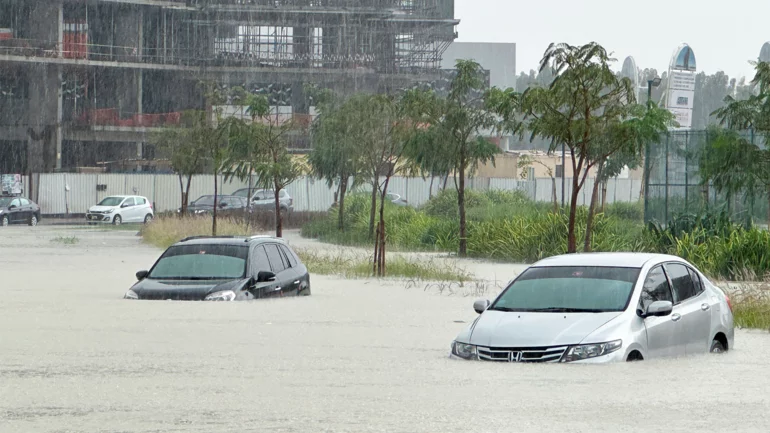 Storm closes Dubai International Airport temporarily